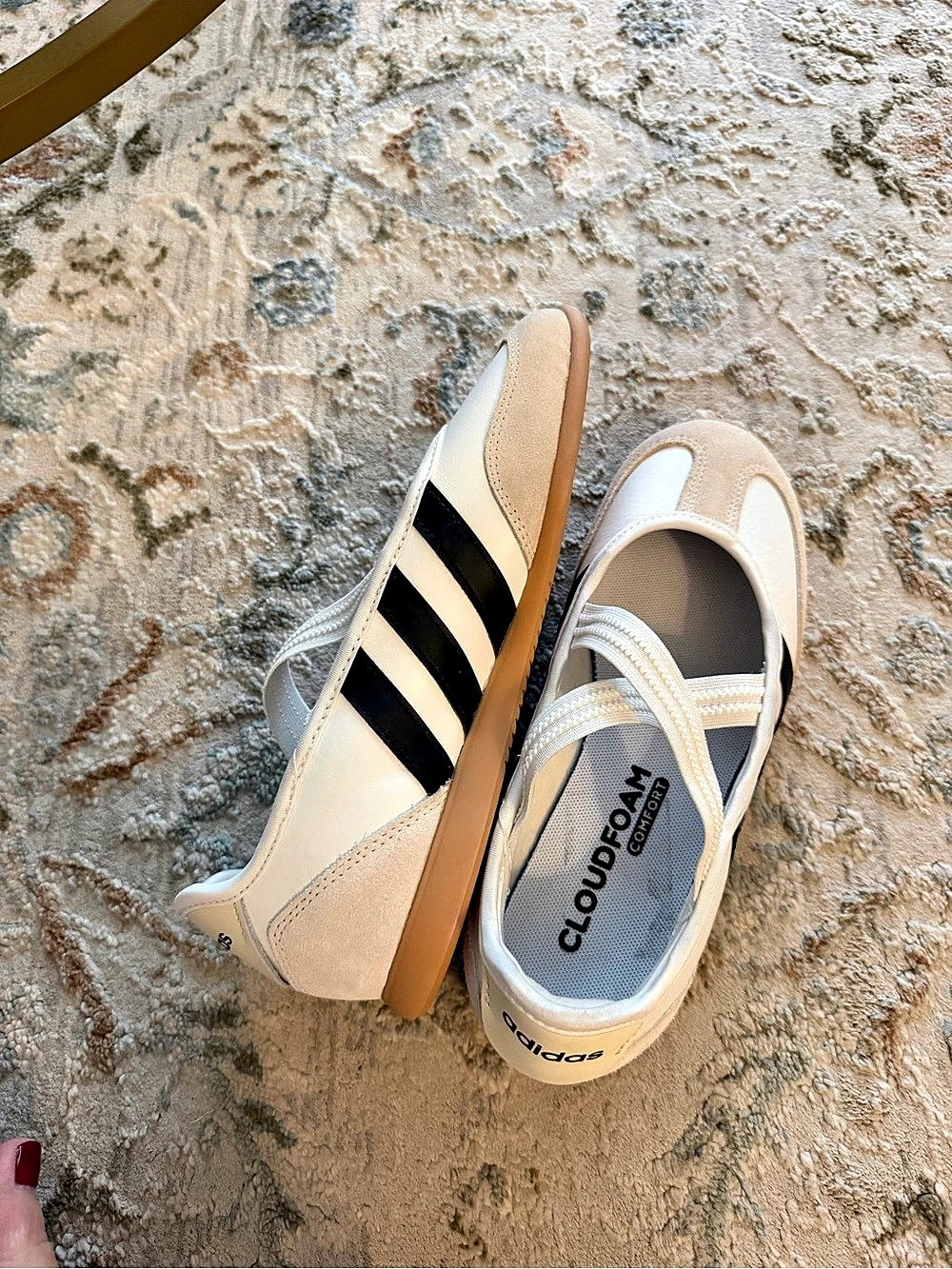 adidas Cloudfoam Striped Sneakers in White & Black US 7.5 Like New - Picture 4 of 7